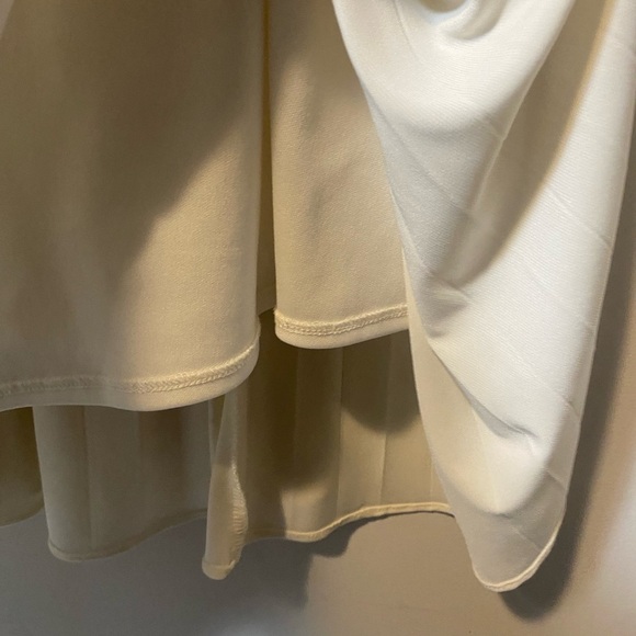 Suzi Chin Maxi Length V Neck Formal Pleated White Dress size 10 - Picture 11 of 12